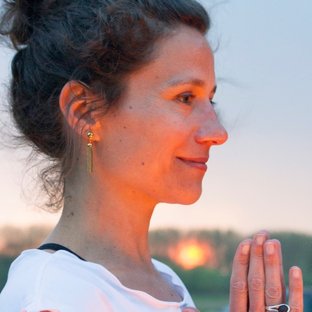 Maya Coppens, Yoga Nazareth